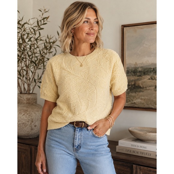 Cuddle Knit Sweaters - Vintage Floral Textured Short Sleeve Sweater Cottagecore USA Butter Yellow Sz L